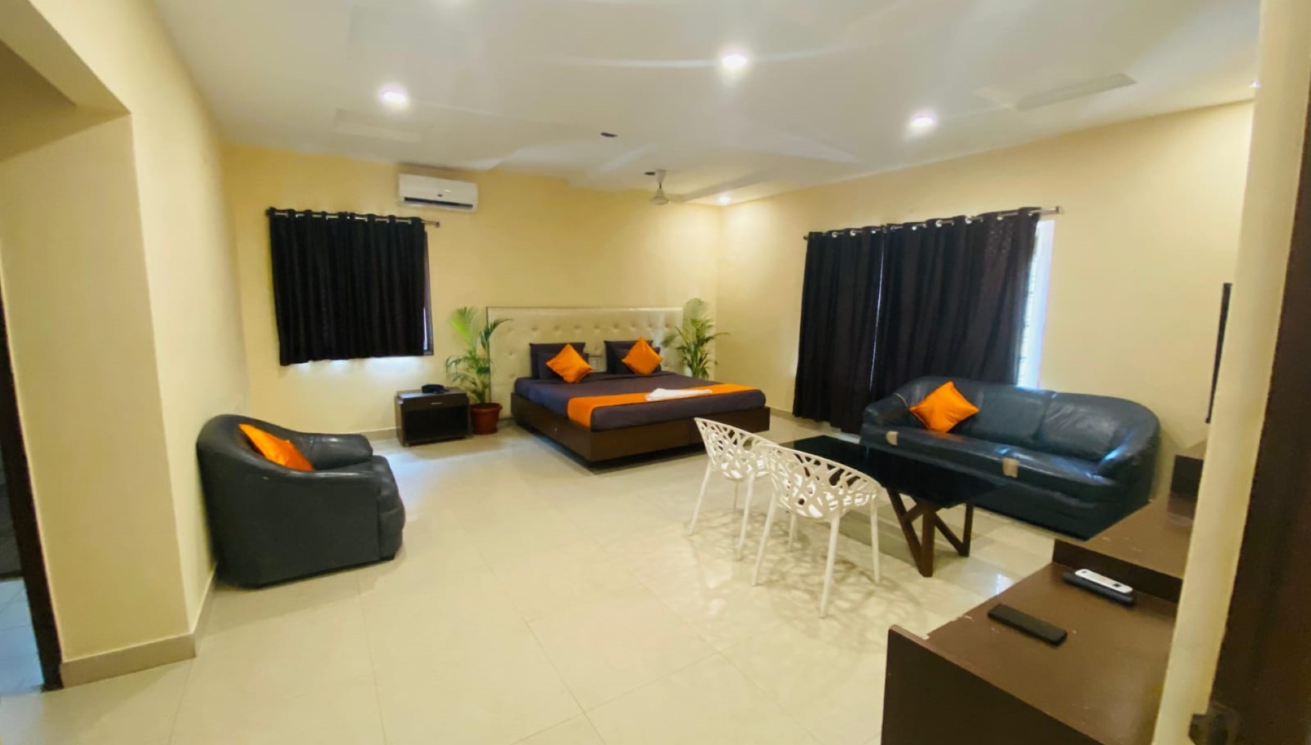 KP Suites - Boutique Hotels